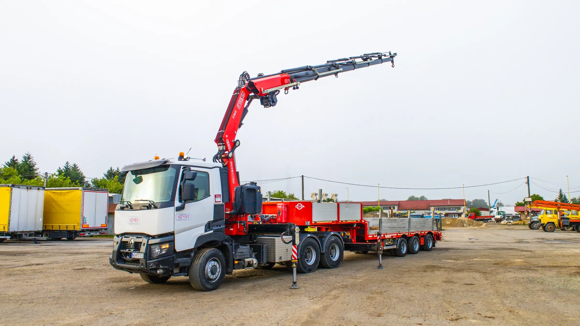 Jazdná súprava - ťahač 6x6 s valníkom a hydraulickým žeriavom